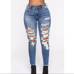 Claire Distressed Skinny Jeans